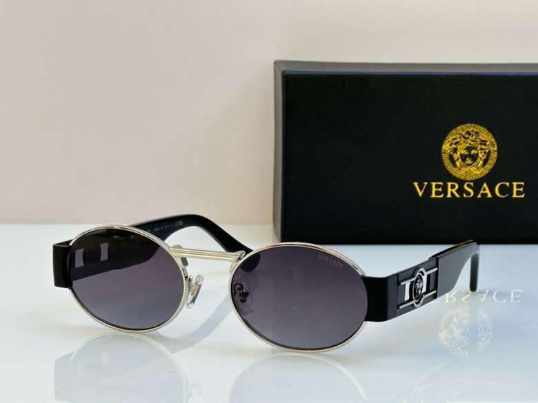 Picture of Versace Sunglasses _SKUfw55480482fw